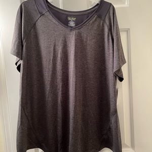 2/20 or 3 for 24 NWT tek gear 1X grey dry fit top
